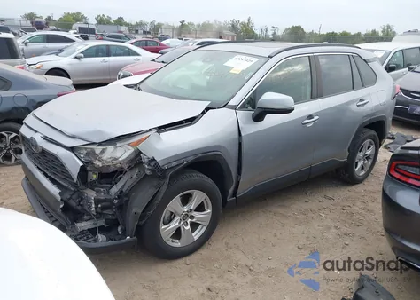 2019 Toyota Rav4 Xle z USA, uszkodzony, nr VIN JTMP1RFV0KD024555